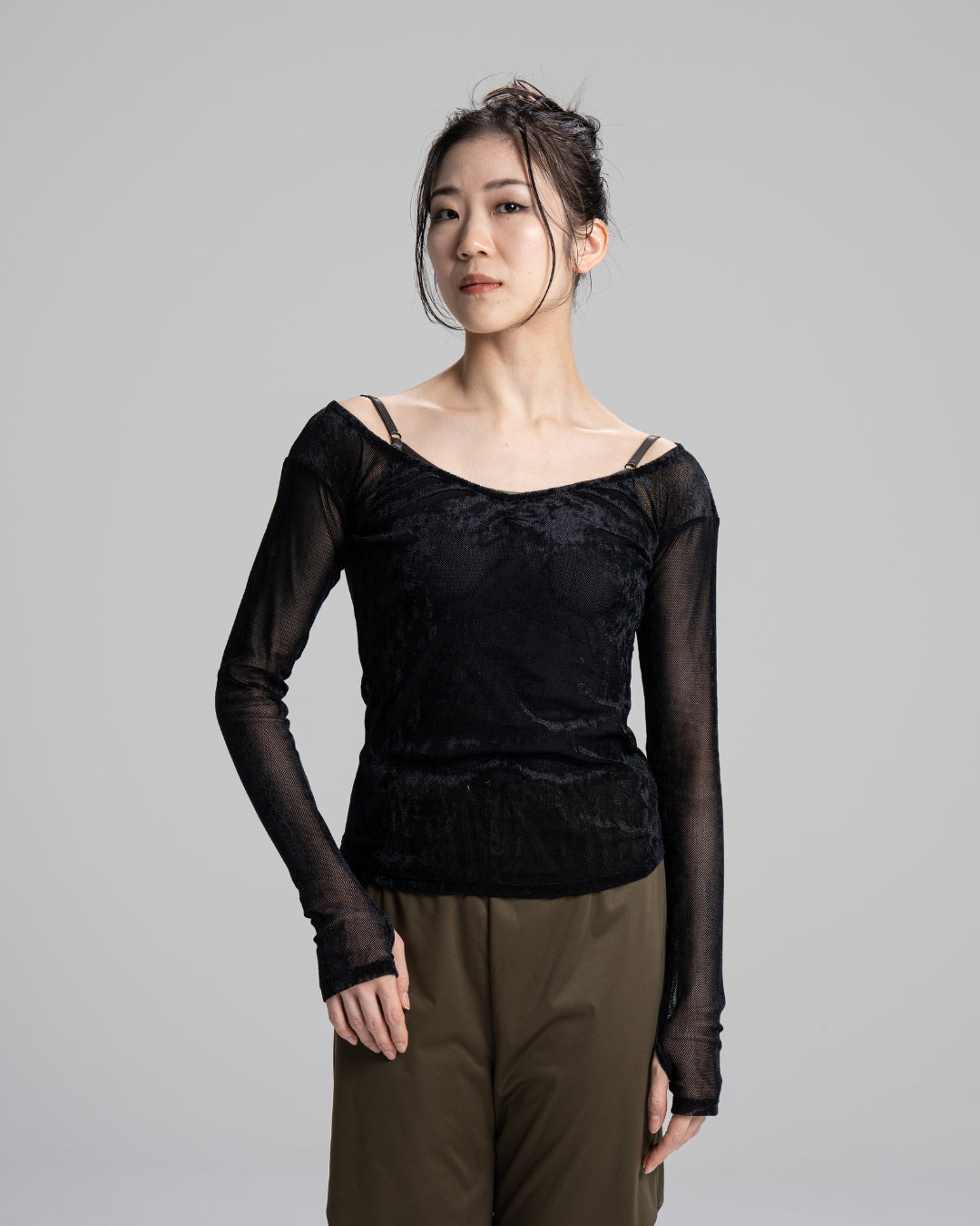 Flock mesh open neck T -BLACK-