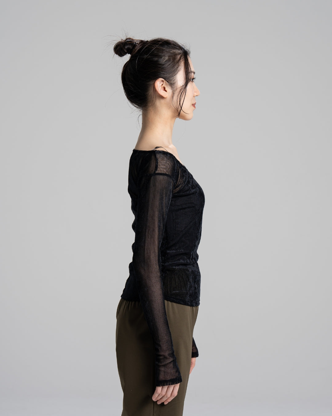 Flock mesh open neck T -BLACK-