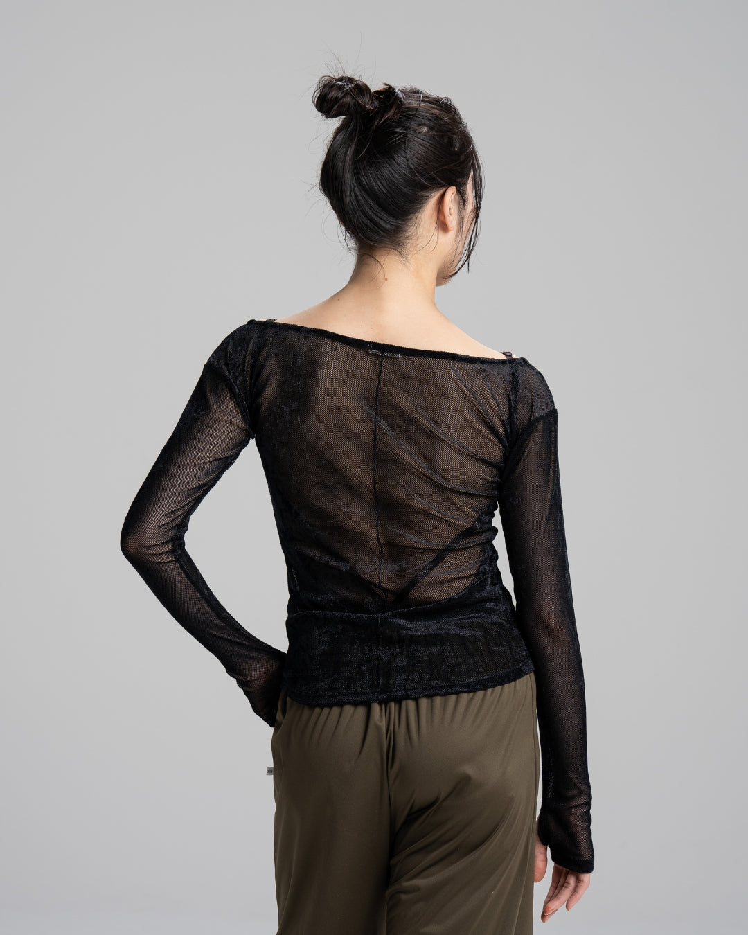 Flock mesh open neck T -BLACK-
