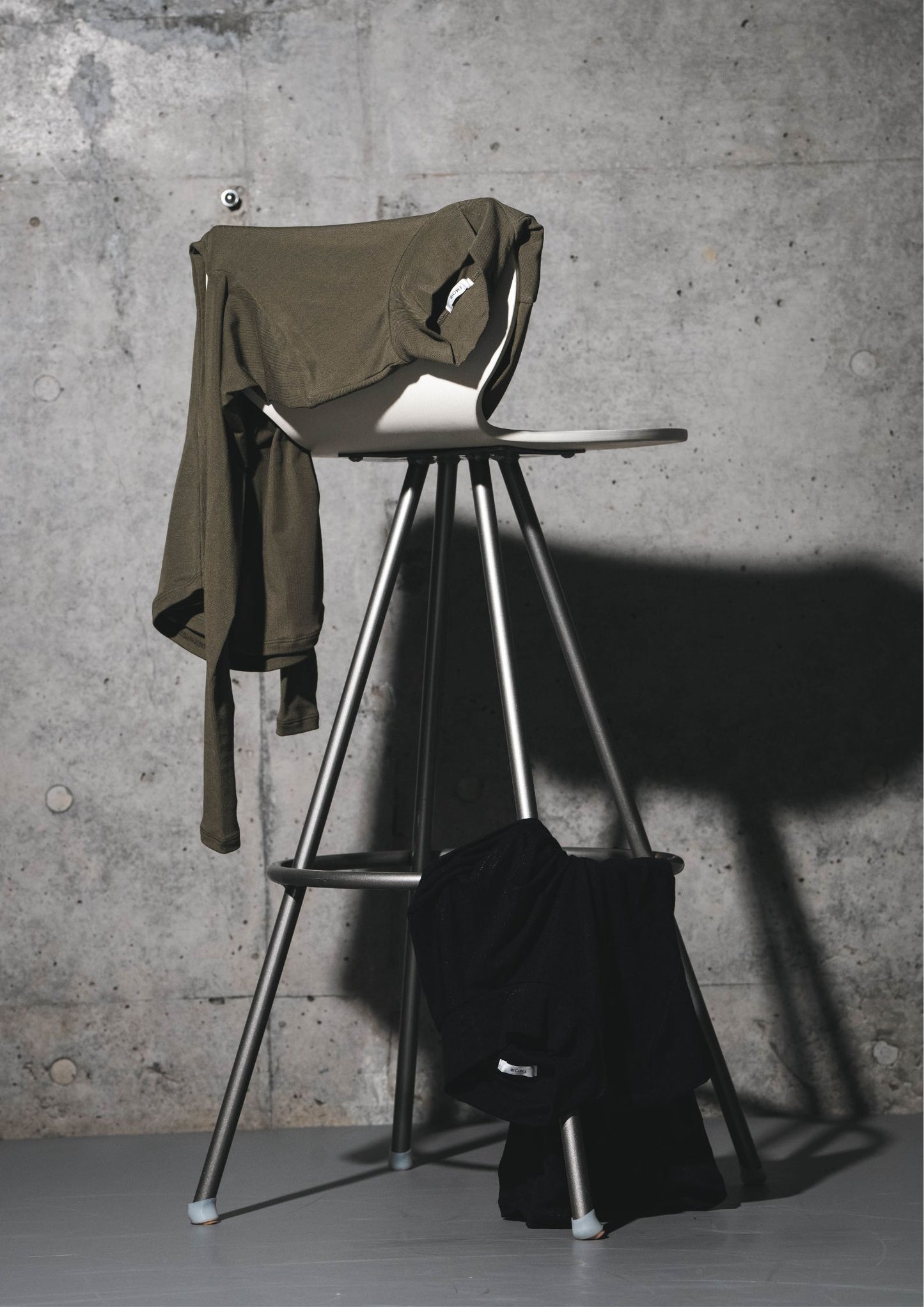 High neck long T - KHAKI -